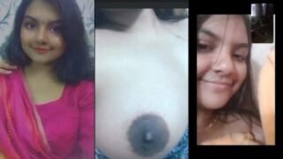 Desimms of Cute Girl Shows Boobs On VC
