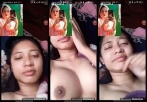 Cute Desi Girl Shows Her Boobs on VC Desimms