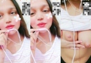 Indian Viral MMS XXX of  Desi Girl Shows Boobs and pussy